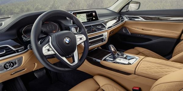 Автокомпания BMW запустила в России сервис подписки на автомобили BMW Signature