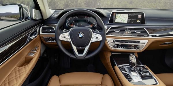 Автокомпания BMW запустила в России сервис подписки на автомобили BMW Signature