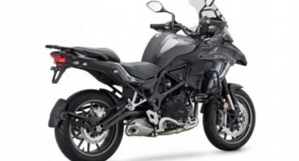 Benelli готовит новый байк TRK 702 с 700-кубовым мотором как конкурента Yamaha Tracer 7