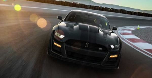 Компания Shelby вернула экстремальное купе Ford Mustang GT500KR в модельную линейку