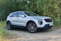 Тест-драйв Cadillac XT4