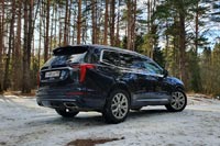 Тест-драйв Cadillac XT6