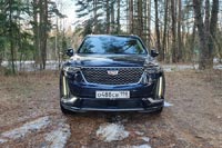 Тест-драйв Cadillac XT6