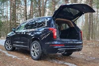 Тест-драйв Cadillac XT6