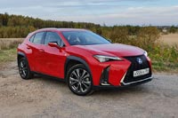 Тест-драйв Lexus UX