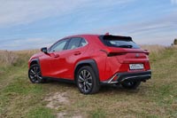 Тест-драйв Lexus UX