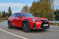 Тест-драйв Lexus UX