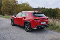 Тест-драйв Lexus UX