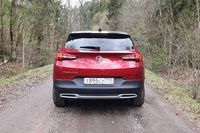 Тест-драйв Opel Grandland X