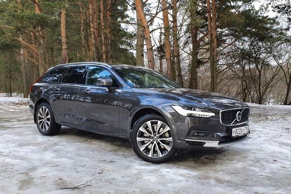 Тест-драйв Volvo V90 Cross Country