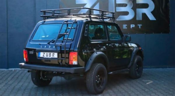 В Германии выставили на продажу спецверсию внедорожника LADA Niva под названием Zubr